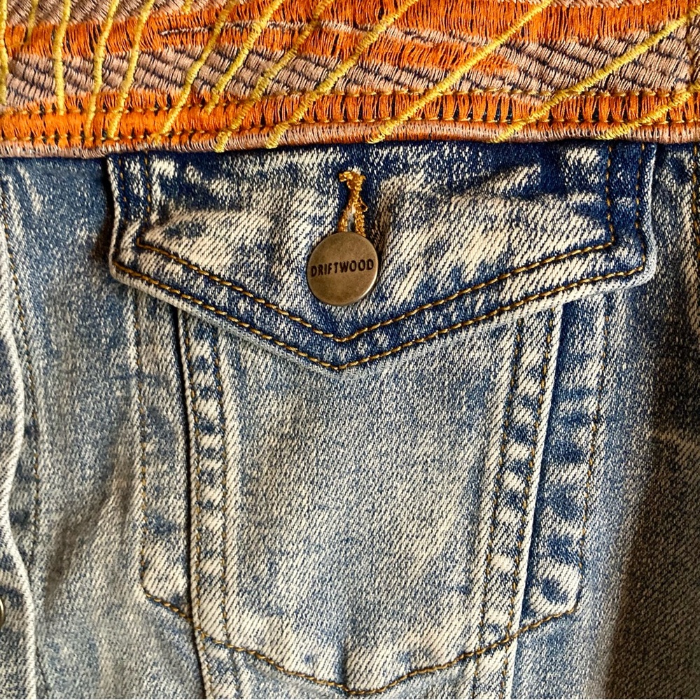 NEW Driftwood Summer Solstice Trucker Jean Jacket Sun Embroidered Medium Wash M - Picture 6 of 16